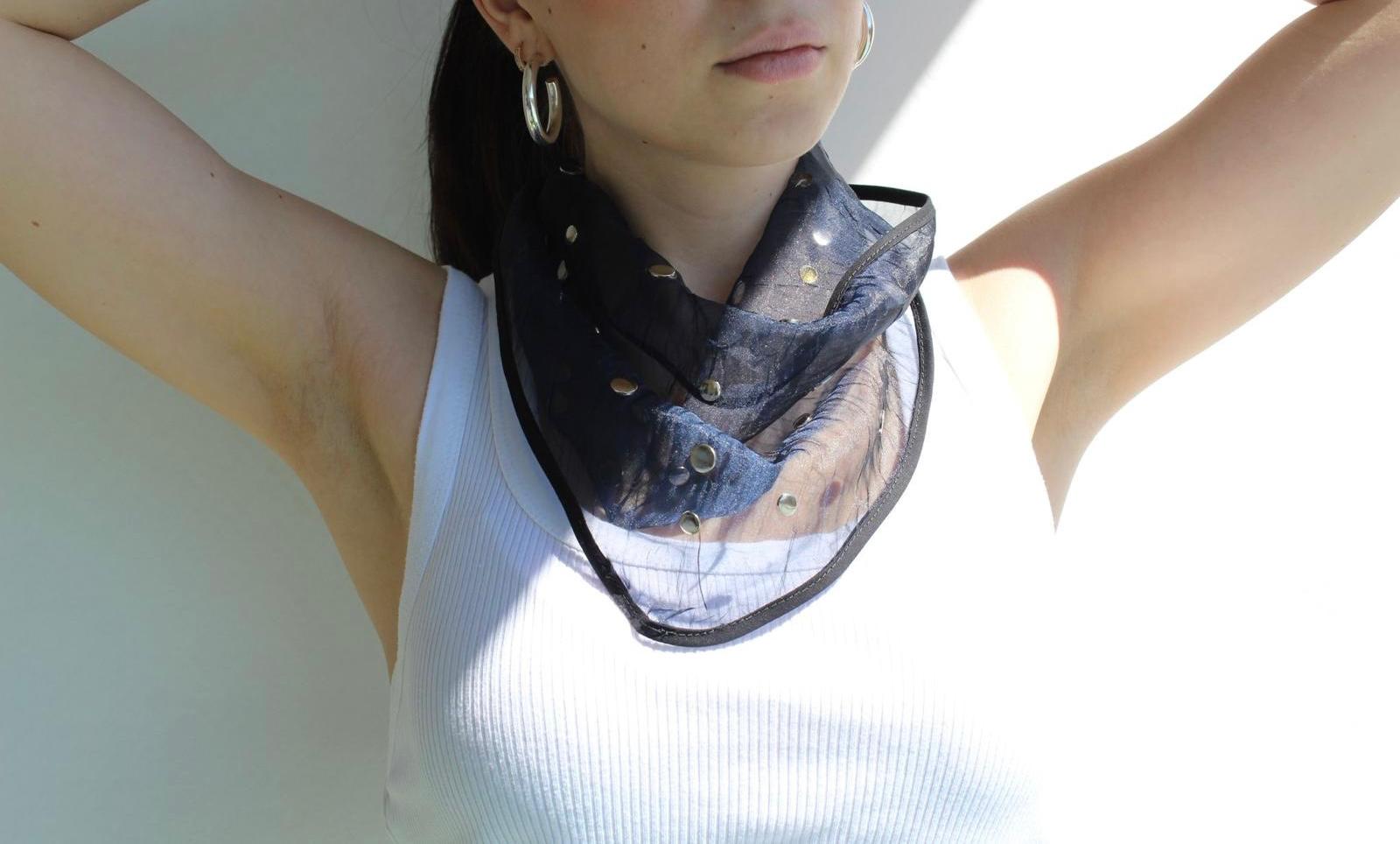 Lune Neck Scarf