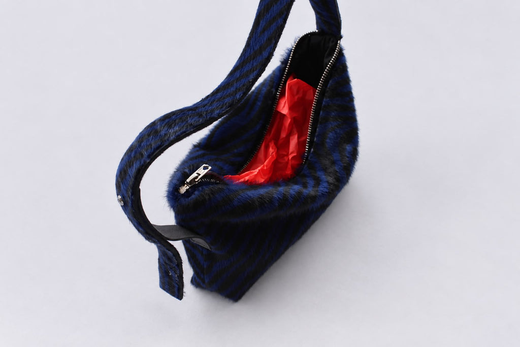 The slouch bag - Blue Zebra